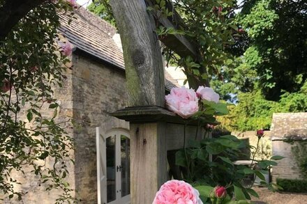 18th Century Grade II Listed Coach House