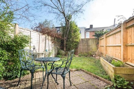 The Old Bookbinders Retreat - 4-Bedroom Jericho House in Oxford