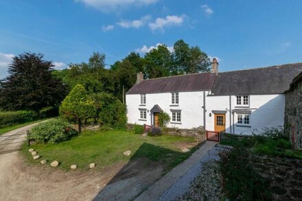 Maerdy Uchaf - Four Bedroom House, Sleeps 8