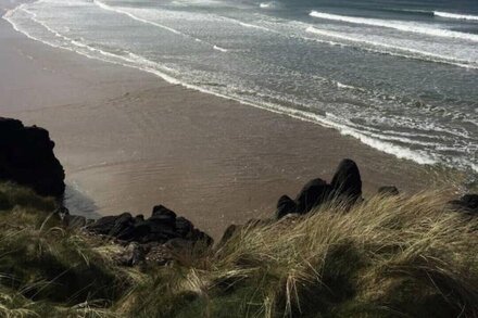 Stunning Blue Coastal House in Portstewart<br>*Pets stay for free <br>*Winter Offers