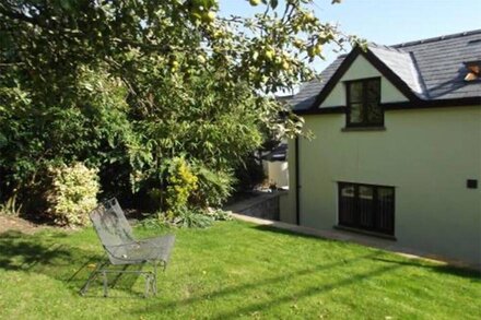 Quiet getaway in Monmouthshire countryside