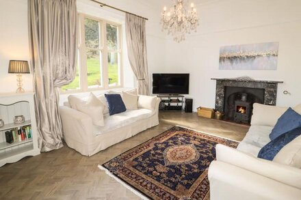 KELBARROW, family friendly, with open fire in Grasmere