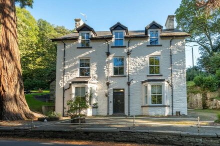 Tylwyth Teg Un - Three Bedroom Apartment, Sleeps 6