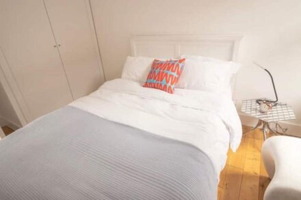 Cool 2 bed Notting Hill Gate