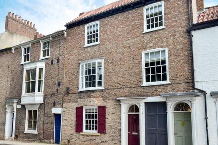 2 bedroom accommodation in York