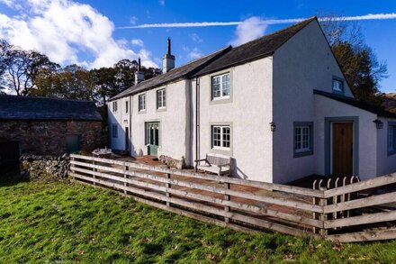 HORROCKWOOD FARM, pet friendly, with open fire in Watermillock