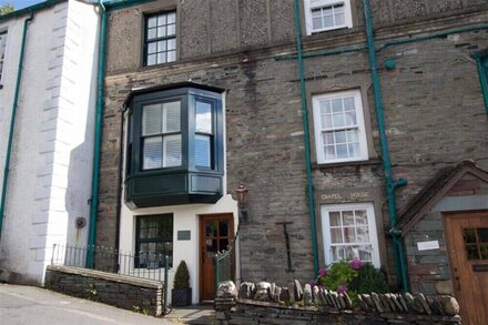 HERON COTTAGE, family friendly in Ambleside