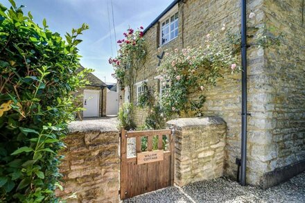 Willow Cottage I Oxford Cotswolds holiday cottage I Sleeps 5 I Kirtlington