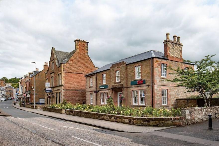 SCHOOL VIEW - in the bustling market town of Melrose near to the countryside