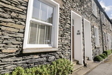 RAGLAN COTTAGE, family friendly in Bowness-On-Windermere