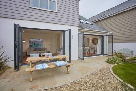 5 The Sands is a spacious detached house