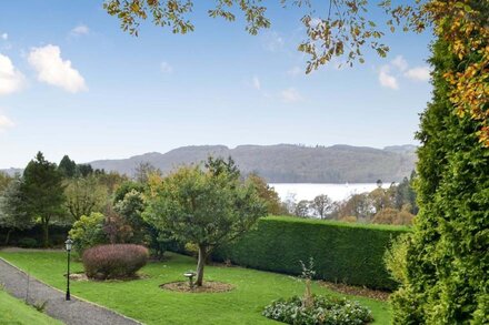 2 bedroom accommodation in Windermere