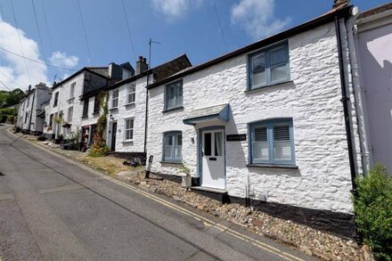 Beautiful Cottage in West Looe with parking