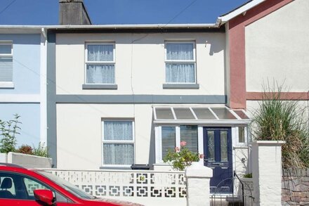 3 bedroom accommodation in Torquay