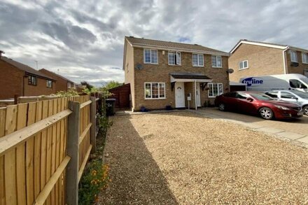 Cosy home with Large driveway