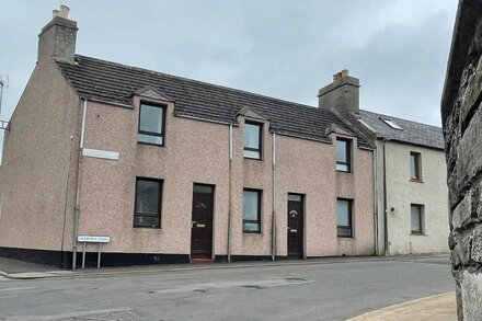 2 bedroom accommodation in Wick