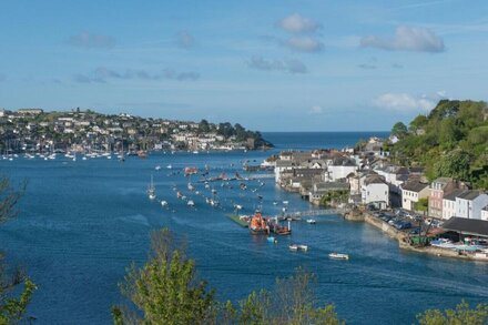 Quayside, Fowey - Three Bedroom Apartment, Sleeps 4