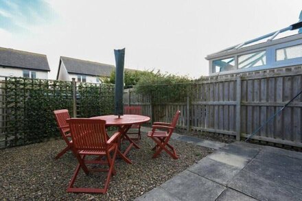 AHOY, pet friendly, with a garden in Seahouses