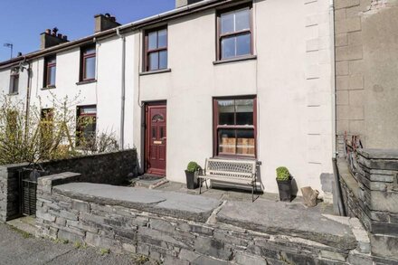 MINERS COTTAGE, pet friendly, with open fire in Blaenau Ffestiniog