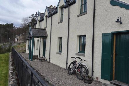 The Cottage Bogroy -- welcoming cottage in the Cairngorms, perfect for families.