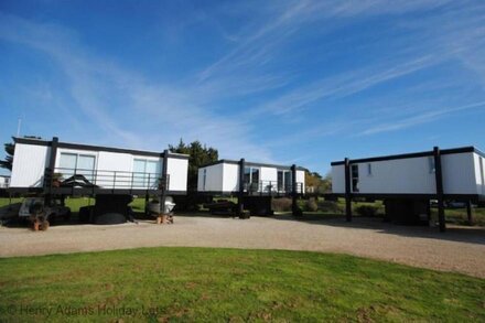 5 Avocet Quay, Emsworth -  a lodge/cabin that sleeps 4 guests  in 2 bedrooms