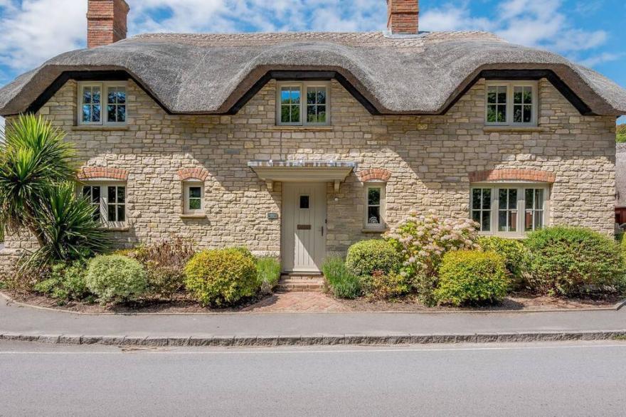 4 bedroom accommodation in West Lulworth