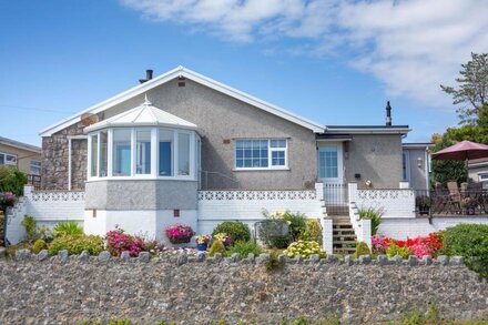 CORORION COTTAGE, family friendly, with a garden in Benllech