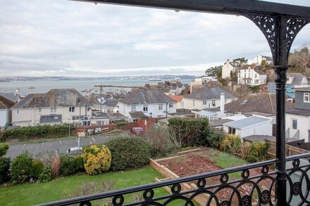 8 bedroom accommodation in Brixham