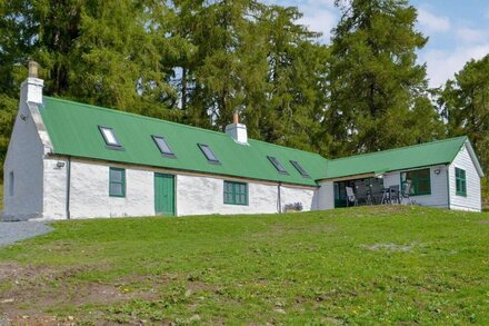 3 bedroom accommodation in Dulnain Bridge, near Grantown-on-Spey