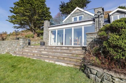 CEILWART COTTAGE, family friendly, luxury holiday cottage in Llanaber