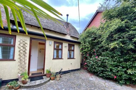 Bridge Cottage - Two Bedroom Cottage, Sleeps 4