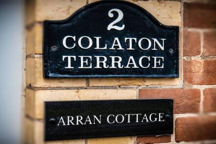 Arran Cottage - Two Bedroom House, Sleeps 4