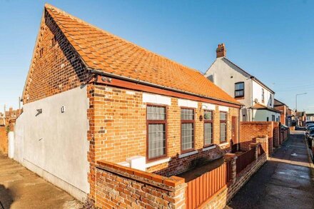 The Old Bakery | Detached single level holiday home in Great Yarmouth