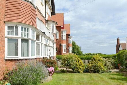 3 bedroom accommodation in Scarborough