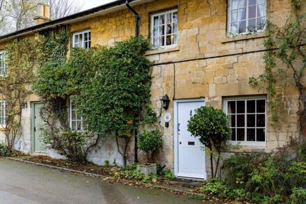 Two bedroom holiday cottage in the Cotswolds - Honeysuckle Cottage, Blockley