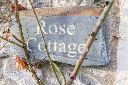 ROSE COTTAGE, with open fire in Malham