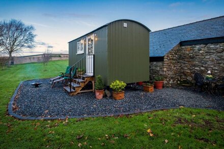 THE PLEASANT HUT AT MOUNTPLEASANT FARM, with a garden in Roose