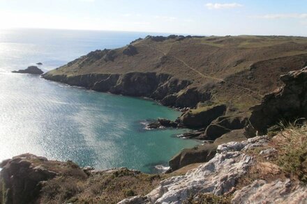 Cottage With Sea Views And Direct Access Onto Coastal Path