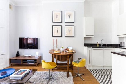 Stylish Notting Hill apartment for 2-4