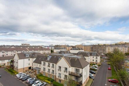 ALTIDO Homely Apartment near Leith Walk