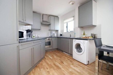 Dray Court - Luxury 2 Bedroom Apartment