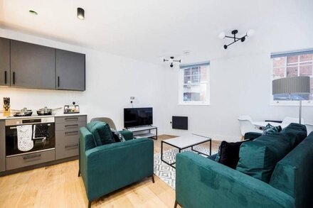 2Bed 1Bath Luxury Apartment in London