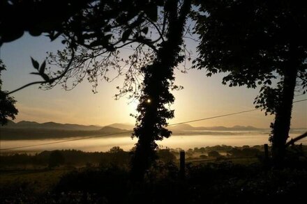 Charming 300 Year Old Cottage Llyn Peninsula  North Wales.