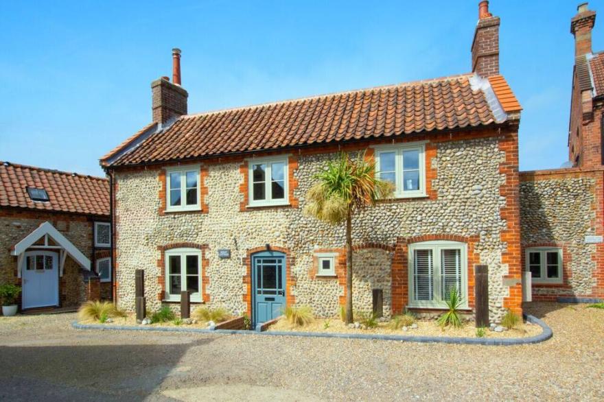 Holly Cottage - Three Bedroom House, Sleeps 6