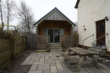 Fort William Chalet  -  a chalet that sleeps 2 guests  in 1 bedroom