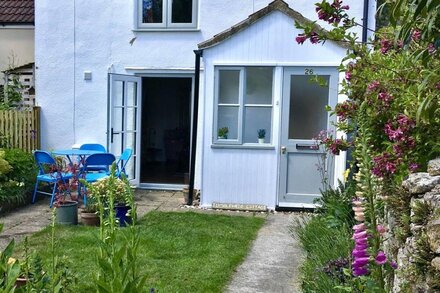 Lovely cottage near to Bath,Bristol,Wells.