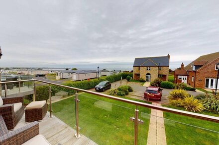 Brigg End View -  a cottage that sleeps 4 guests  in 2 bedrooms