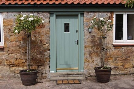 Luxury Stone Cottage at The Brake,  St Andrews.