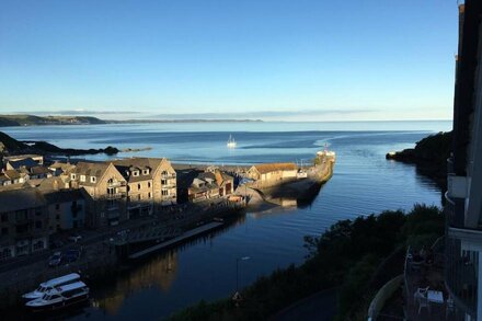 Lovely Flat In West Looe With Spectacular Sea & Harbour Views - Non Smokers Only