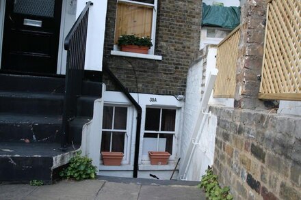 Special garden flat in a quiet Camden Town spot.